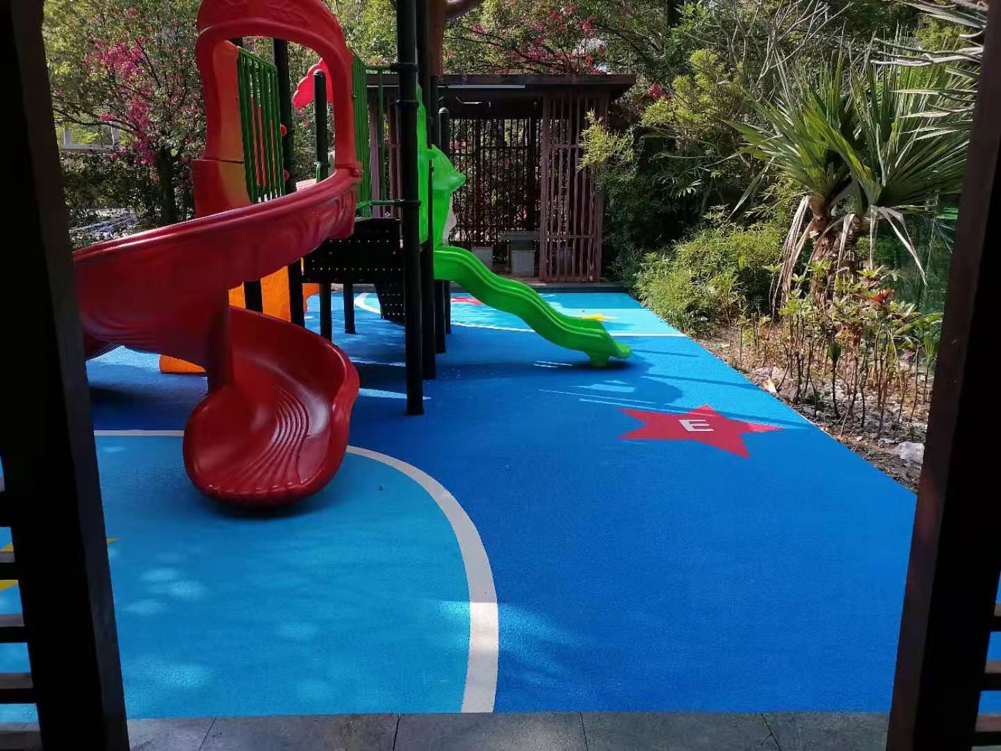 幼儿园专用EPDM跑道，不黄变胶水，耐黄变胶水